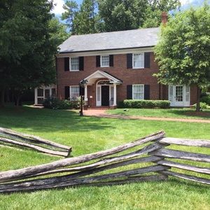 Meet your Posher, Cj